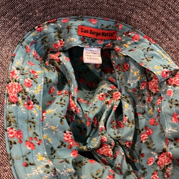 San Diego Hat Co. Women’s Hat, EUC, never worn. - Picture 4 of 5